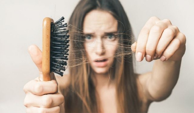 Những nguyên nhân gây rụng tóc
